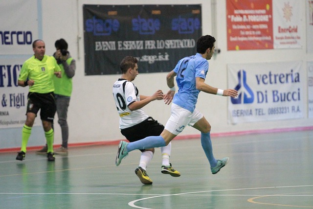 穿插跑动与 穿插跑动与